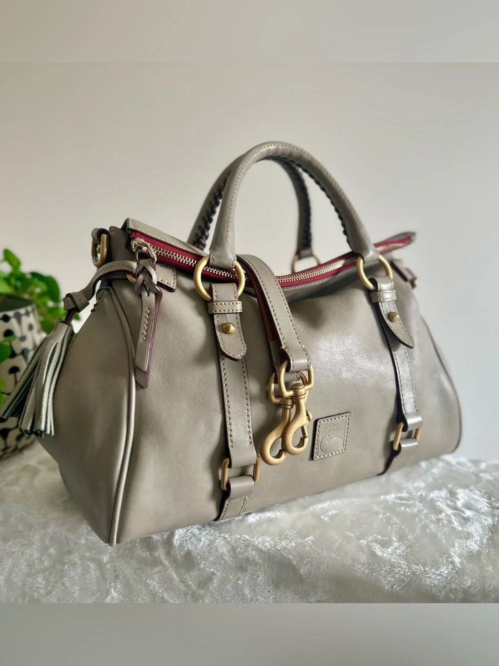 Dooney & Bourke Light Taupe Florentine Satchel EUC